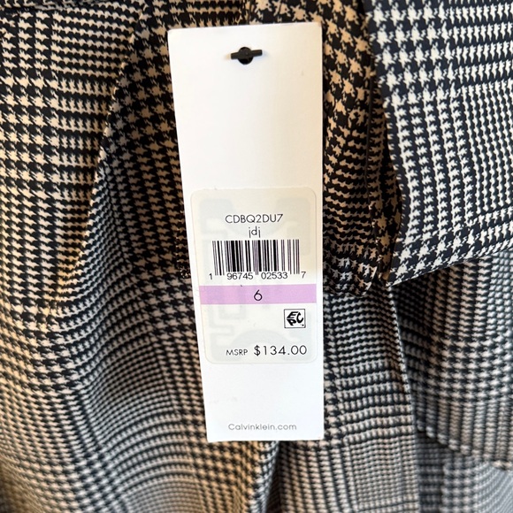 Black and cream colored Herringbone plaid pattern Wrap Dress~very classy! - Picture 5 of 13